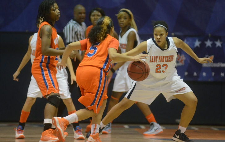 Emani Odom guards Hostos' Mecca Norfleet. Photo: Carl Glassman/Tribeca Trib Emani Odom guards Hostos' Mecca Norfleet. Photo: Carl Glassman/Tribeca Trib